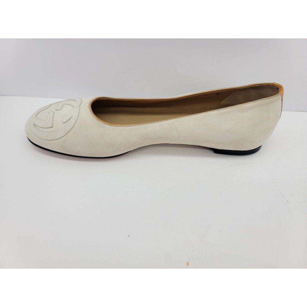 Gucci Women's Size 7 Beige Suede Ballet Flats Slip-On Round Toe Logo - Picture 2 of 9